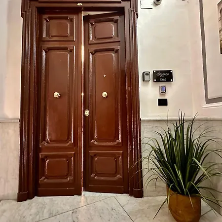 Elegance Spaccanapoli 4* Napoli