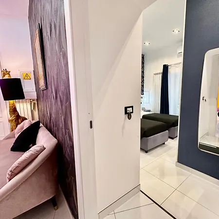 Elegance Spaccanapoli Oda ve Kahvaltı Napoli