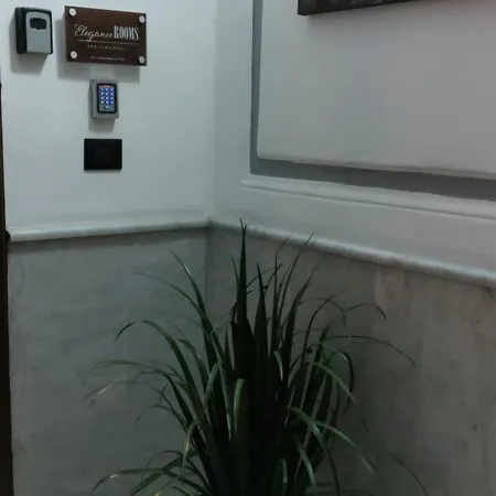 Oda ve Kahvaltı Elegance Spaccanapoli Napoli