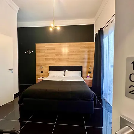 Elegance Spaccanapoli 4*