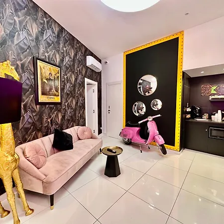Elegance Spaccanapoli 4*