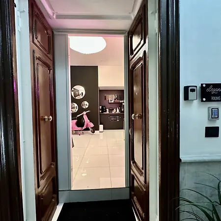 Elegance Spaccanapoli 4*