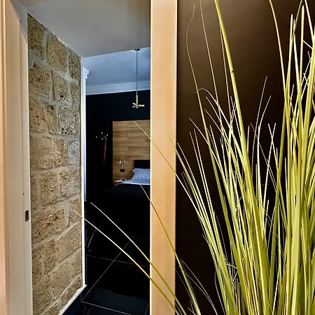 Elegance Spaccanapoli Bed and Breakfast 4*