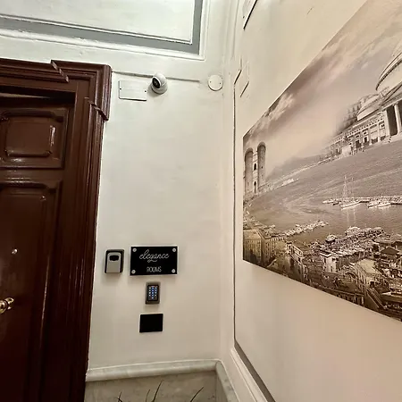 Elegance Spaccanapoli 4*