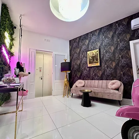 Elegance Spaccanapoli فندق مبيت وإفطار نابولي