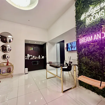 Elegance Spaccanapoli فندق مبيت وإفطار